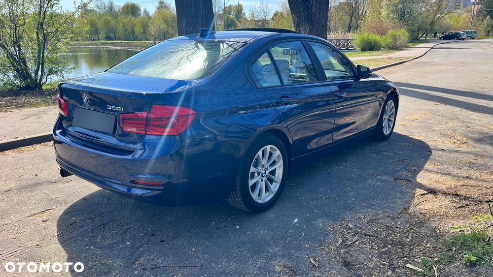 BMW Seria 3 320i Edition Luxury Line Purity - 7