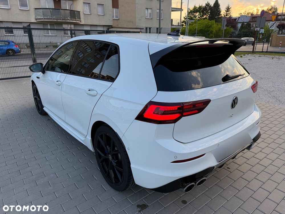 Volkswagen Golf - 8