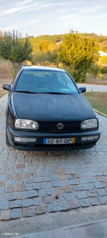 VW Golf 1.9 TDi Confortline AC - 1