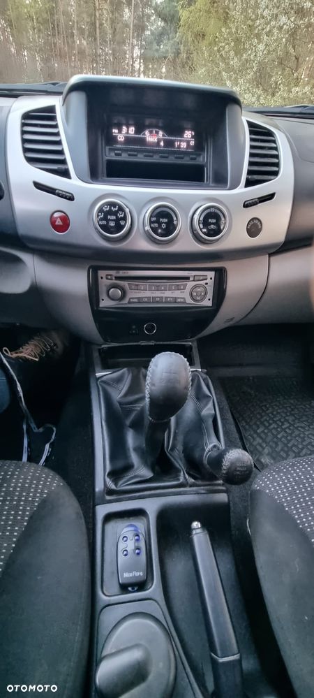Mitsubishi L200 2.5 DID DC Intense HP - 21