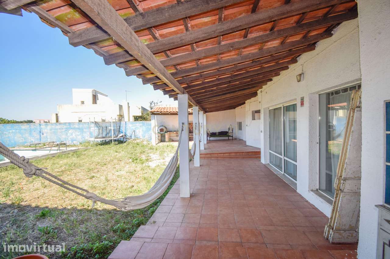 Fantástica moradia T6, com piscina, jardim, churrasqueira - Grande imagem: 2/2