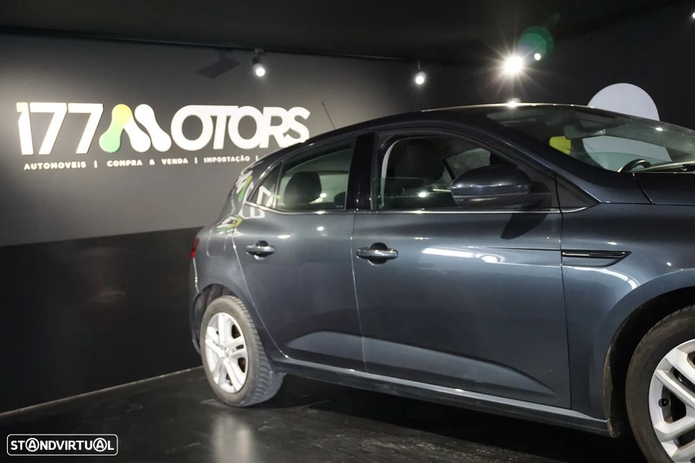 Renault Mégane ENERGY dCi 110 Start & Stop Paris Business - 17