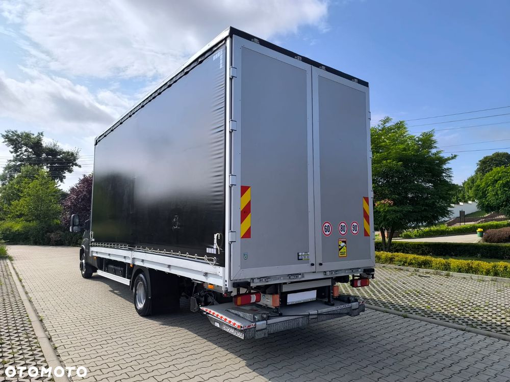 Iveco Daily 70C18 Wejkama 2 Łóżka, WINDA!, 15 Palet, 2x Firana + Zsuwany Dach! Sypialnia - 7