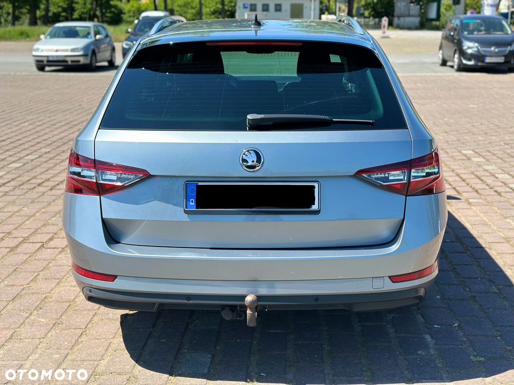 Skoda Superb 1.6 TDI GreenLine - 3