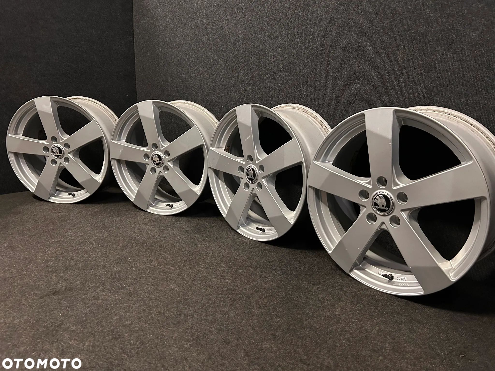 Alufelgi Skoda Octavia II, III, Golf 5, 6, 7, Touran, Seat Leon 18 cali 5x112 4szt. - 1