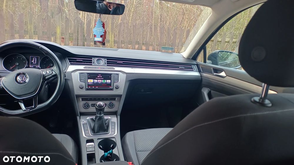 Volkswagen Passat - 12