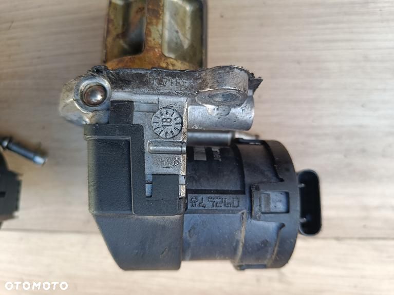 MERCEDES W204 W207 W212 3.0 CDI 350 ZAWÓR EGR WAHLER A6421401060 2021r - 4
