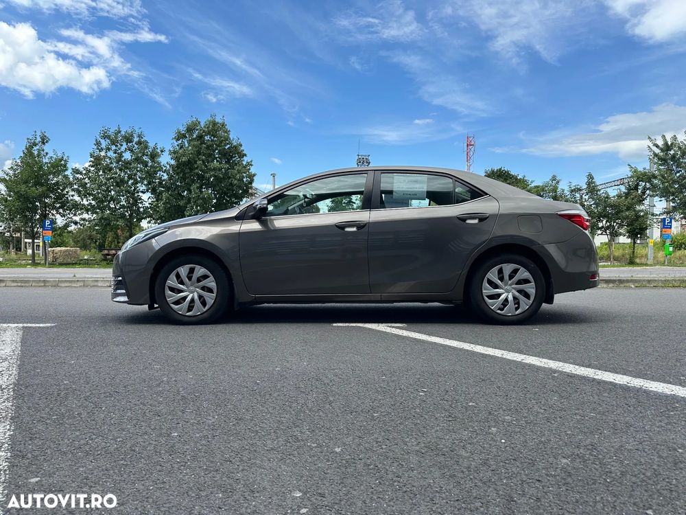 Toyota Corolla - 2