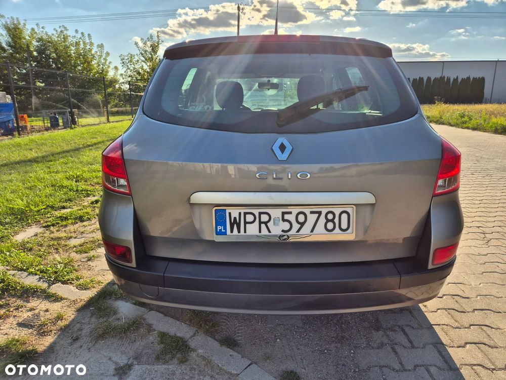 Renault Clio - 21