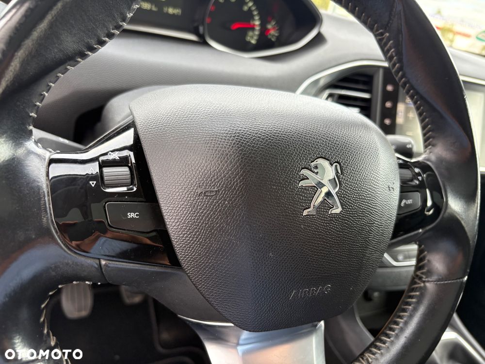 Peugeot 308 1.6 BlueHDi Allure S&S - 16