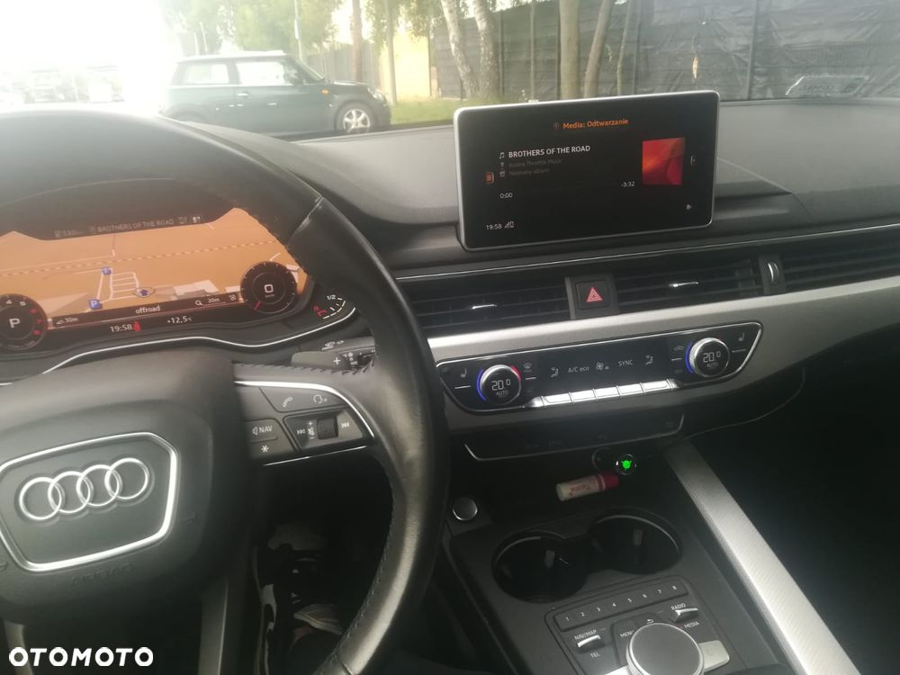Audi A4 Limousine 35 TFSI mHEV S Line S tronic - 7