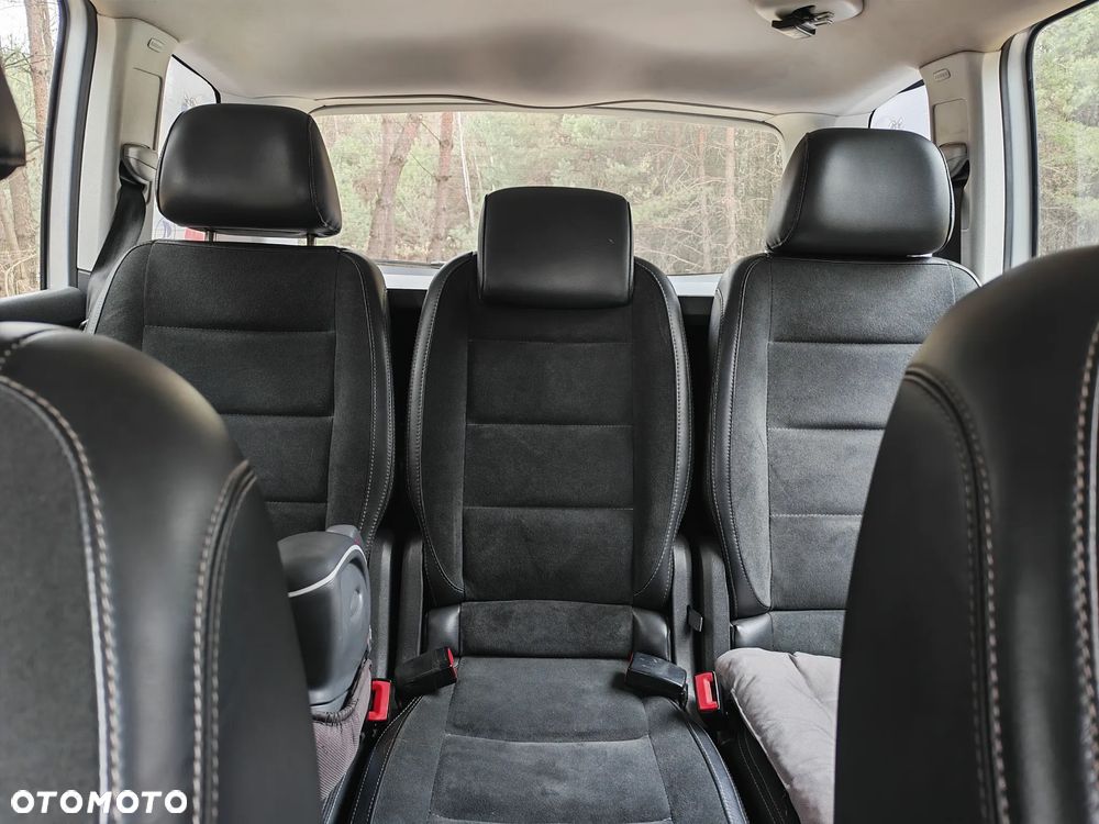 Volkswagen Touran 1.9 TDI Highline - 15