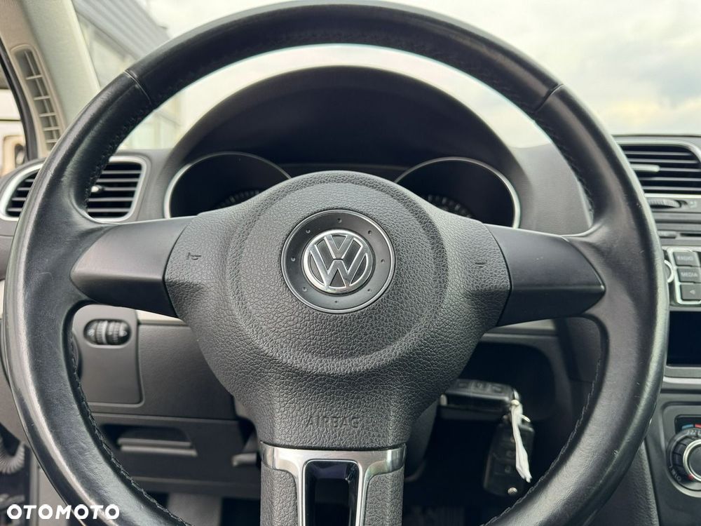 Volkswagen Golf 1.6 Comfortline - 11