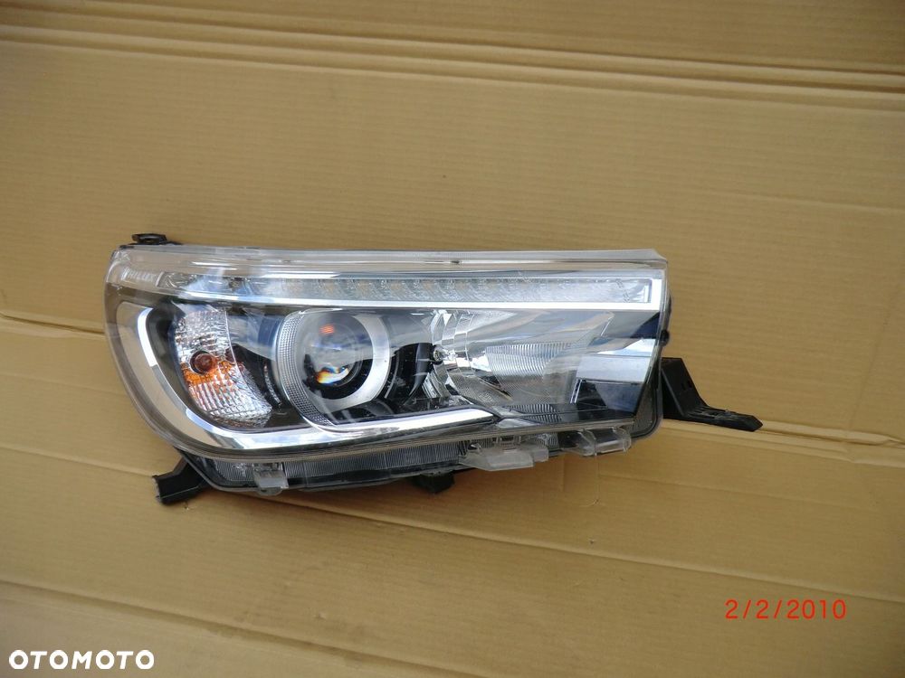 TOYOTA HILUX 16-21 LAMPA FULL LED PRAWA PRZEDNIA EUROPA - 1