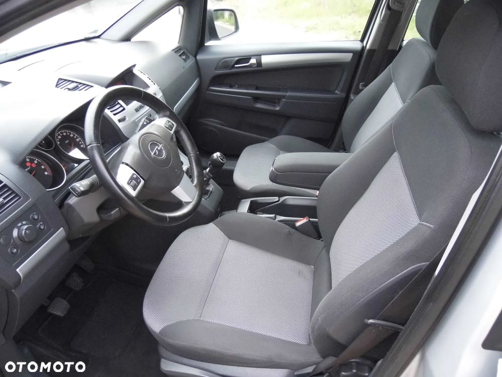 Opel Zafira 1.8 Design Edition - 22