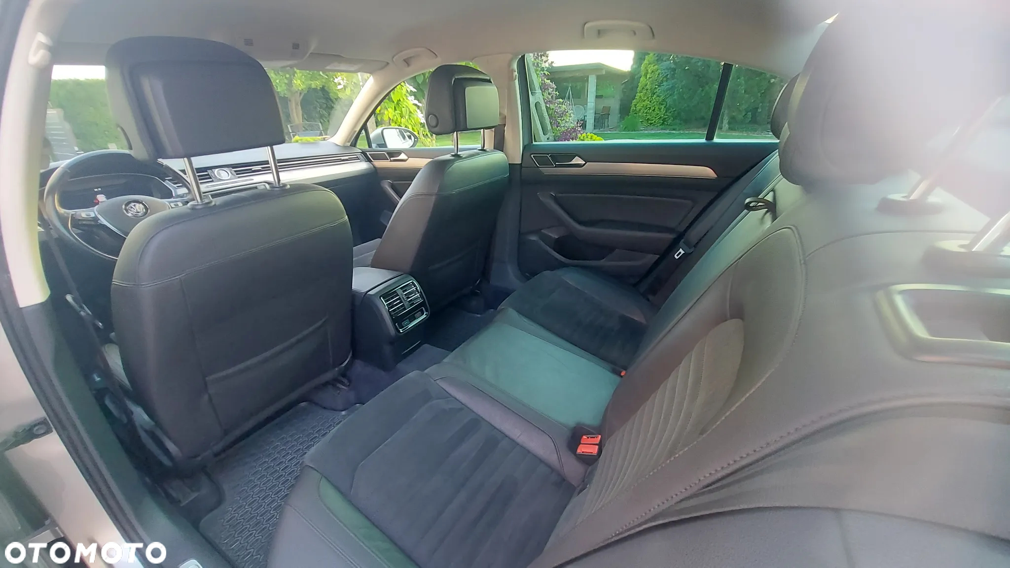 Volkswagen Passat - 8