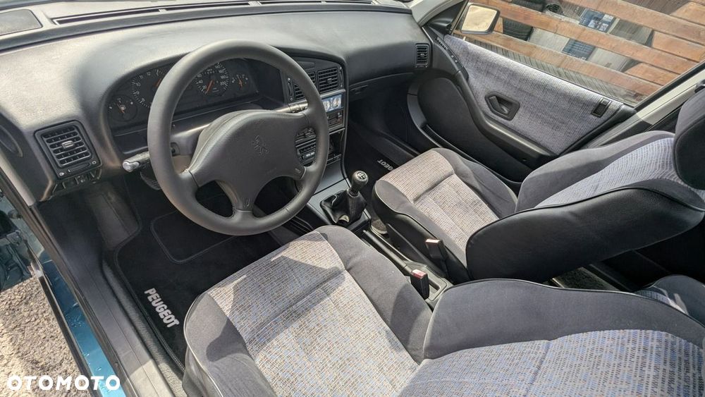 Peugeot 405 - 15