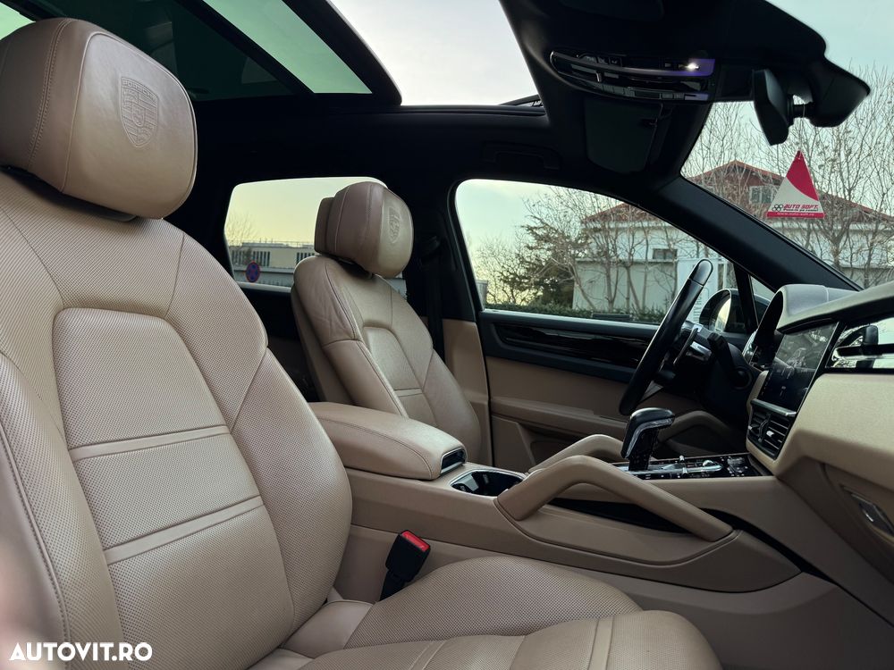 Porsche Cayenne Standard - 7