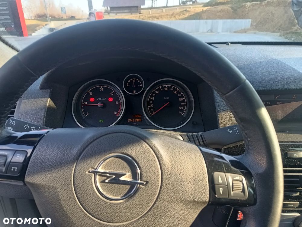 Opel Astra 1.7 CDTI DPF Design Edition - 7
