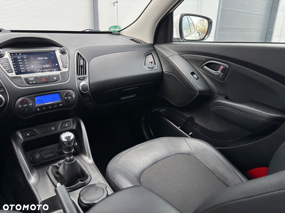 Hyundai ix35 1.6 2WD Fifa World Cup Edition - 26