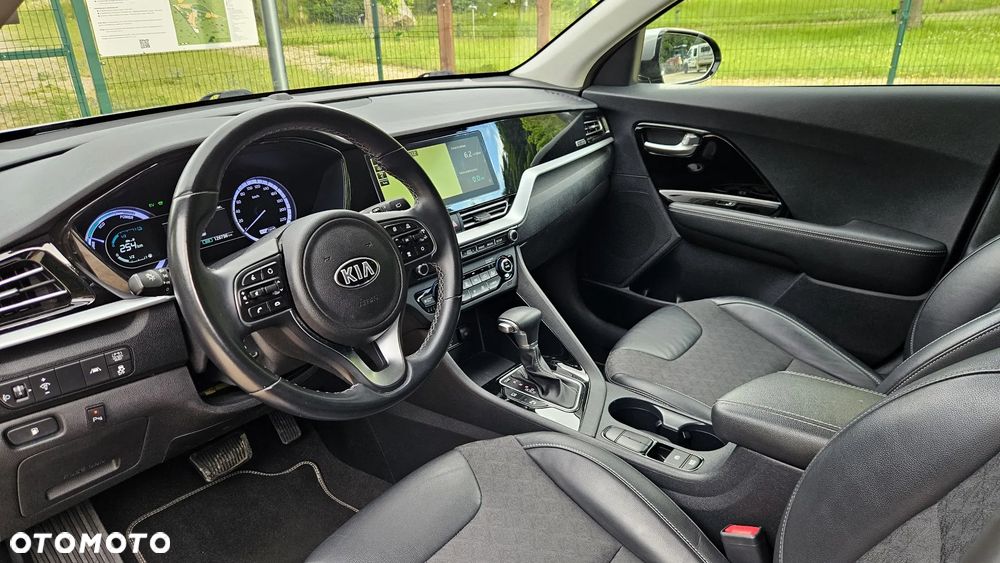 Kia Niro 1.6 GDI 2WD Edition 7 - 27