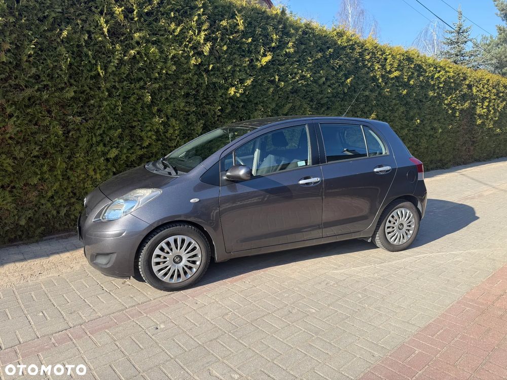 Toyota Yaris 1.33 Terra - 2