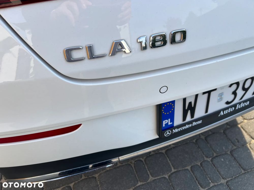 Mercedes-Benz CLA 180 AMG Line 7G-DCT - 24