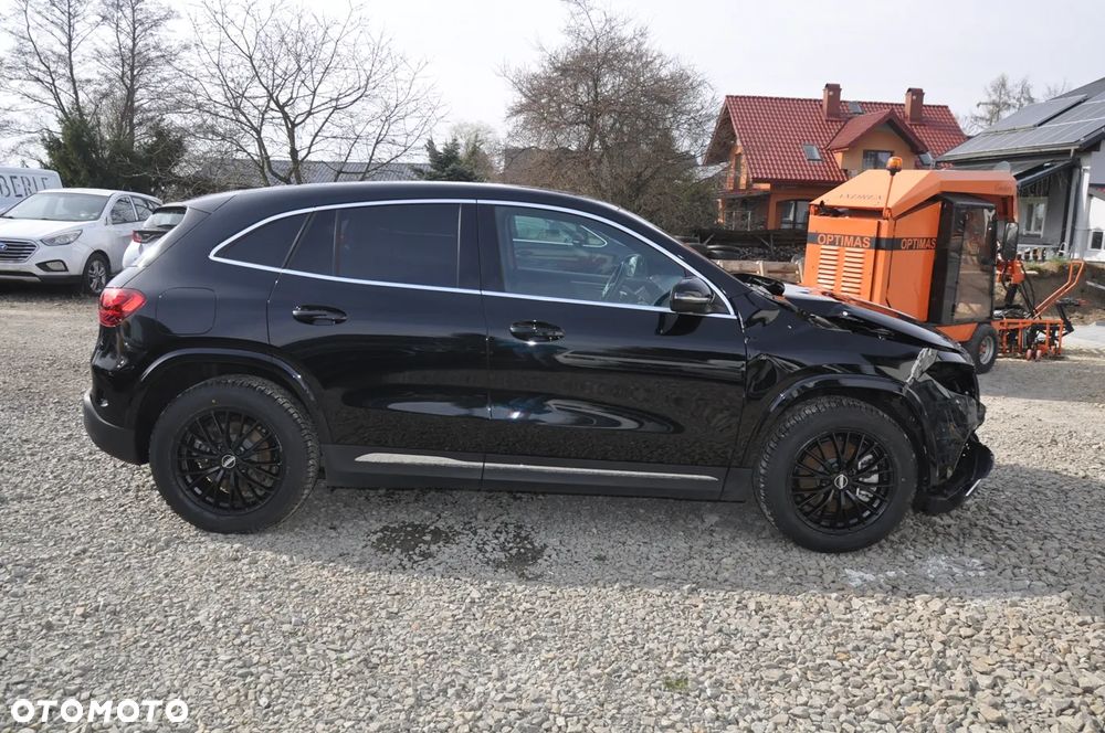 Mercedes-Benz EQA 250+ AMG Line - 8