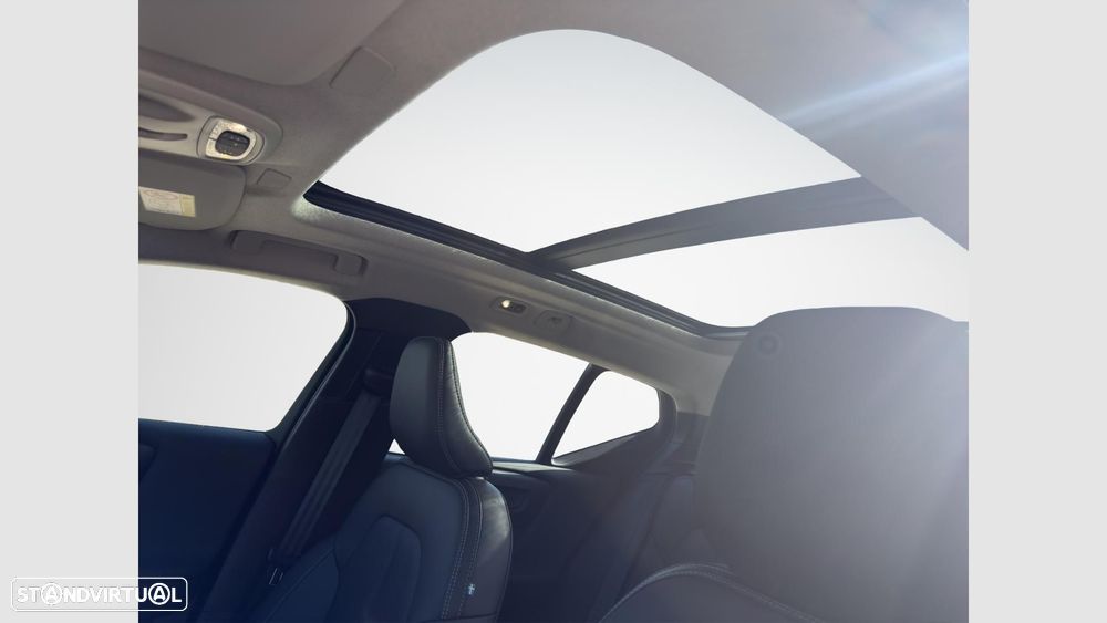 Volvo XC 40 1.5 T2 Plus Dark Auto - 18