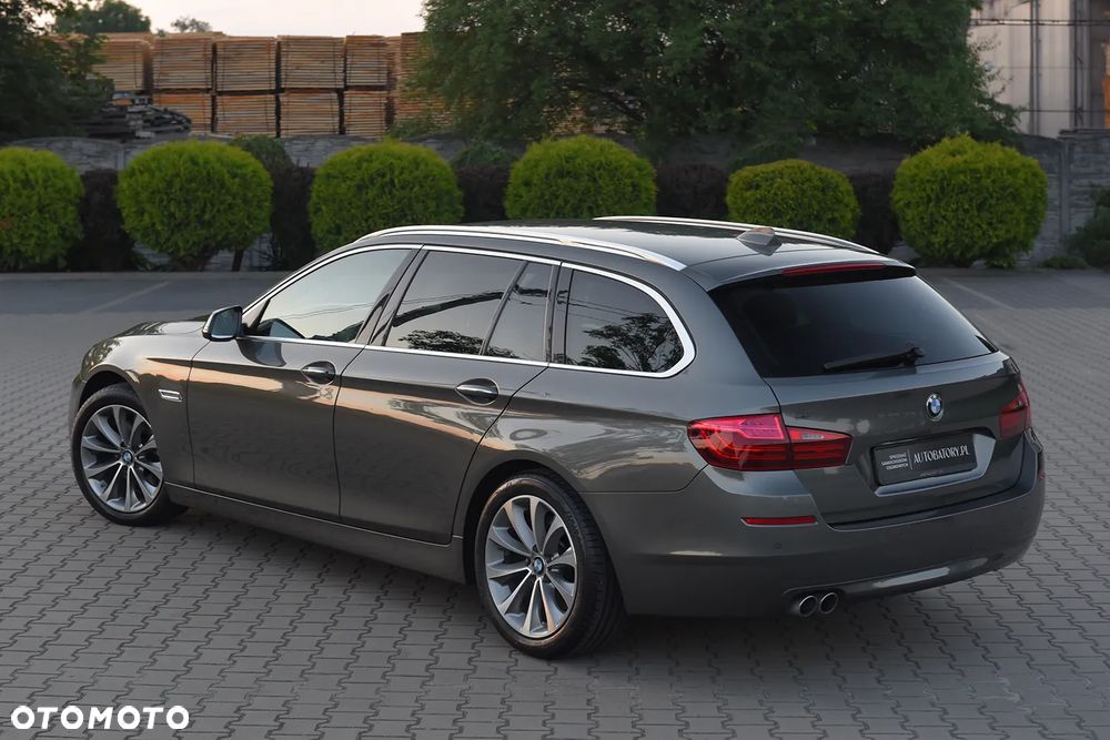 BMW Seria 5 518d Luxury Line - 16