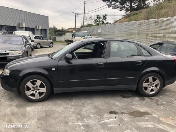 Para Peças Audi A4 (8E2, B6) - 2