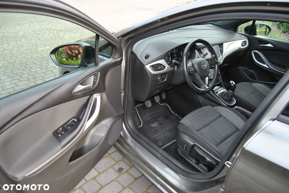 Opel Astra 1.5 D Start/Stop Sports Tourer Edition - 9