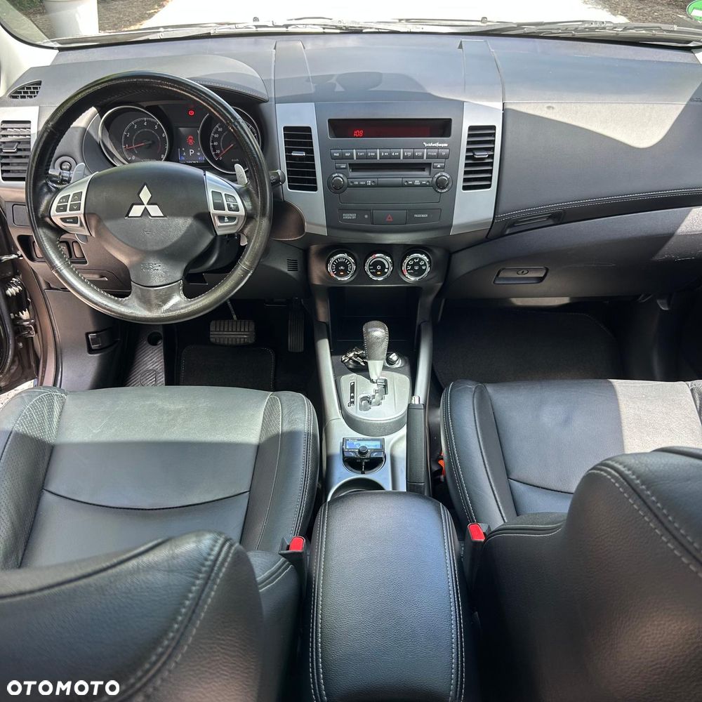 Mitsubishi Outlander 2.0 2WD CVT Diamant Edition+ - 10