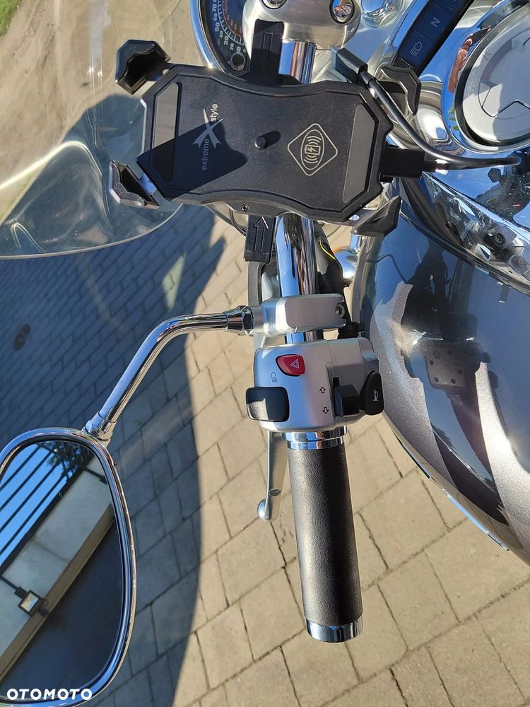 Suzuki Boulevard - 6