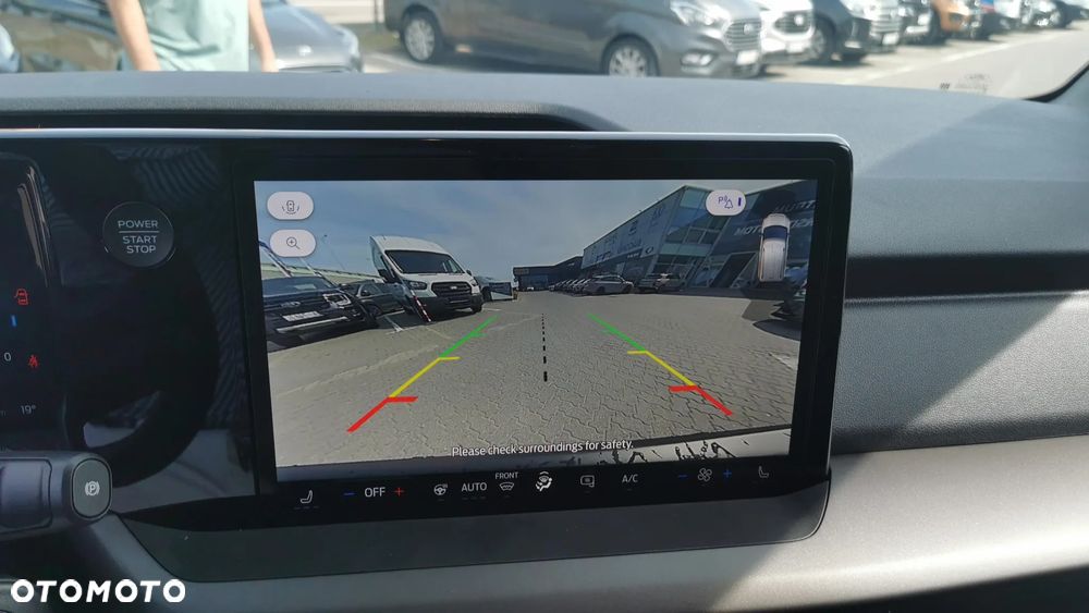 Ford E-TRANSIT COURIER - 12