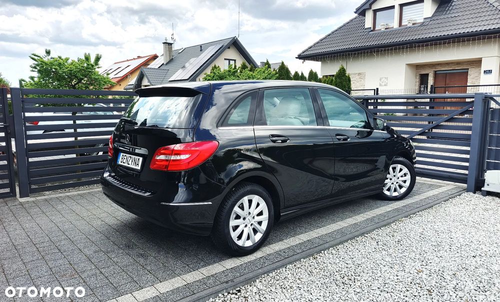 Mercedes-Benz Klasa B 180 7G-DCT - 3