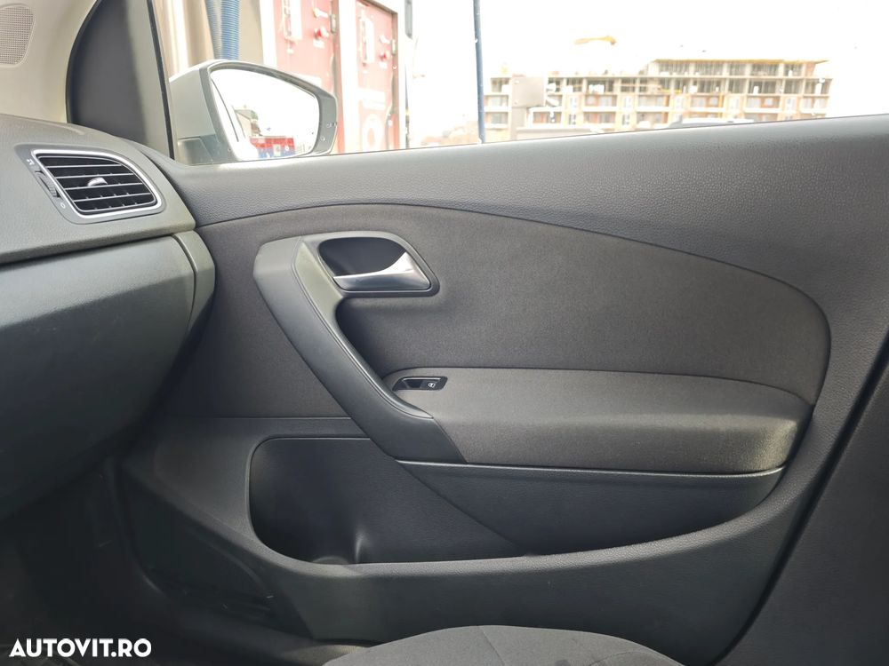 Volkswagen Polo - 10