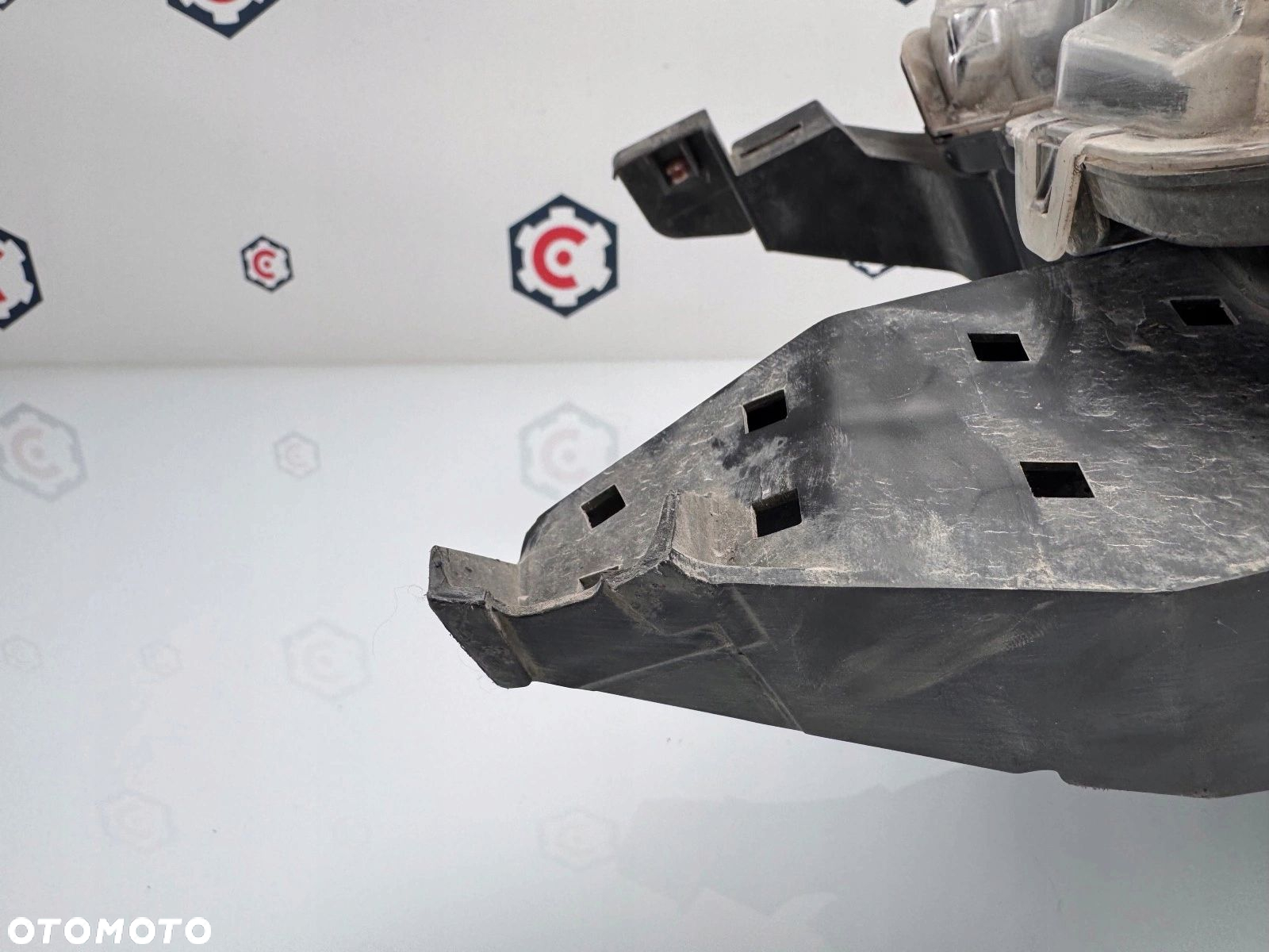 LAMPA LEWA PRZÓD TOYOTA LAND CRUISER 150 FULL LED - 2