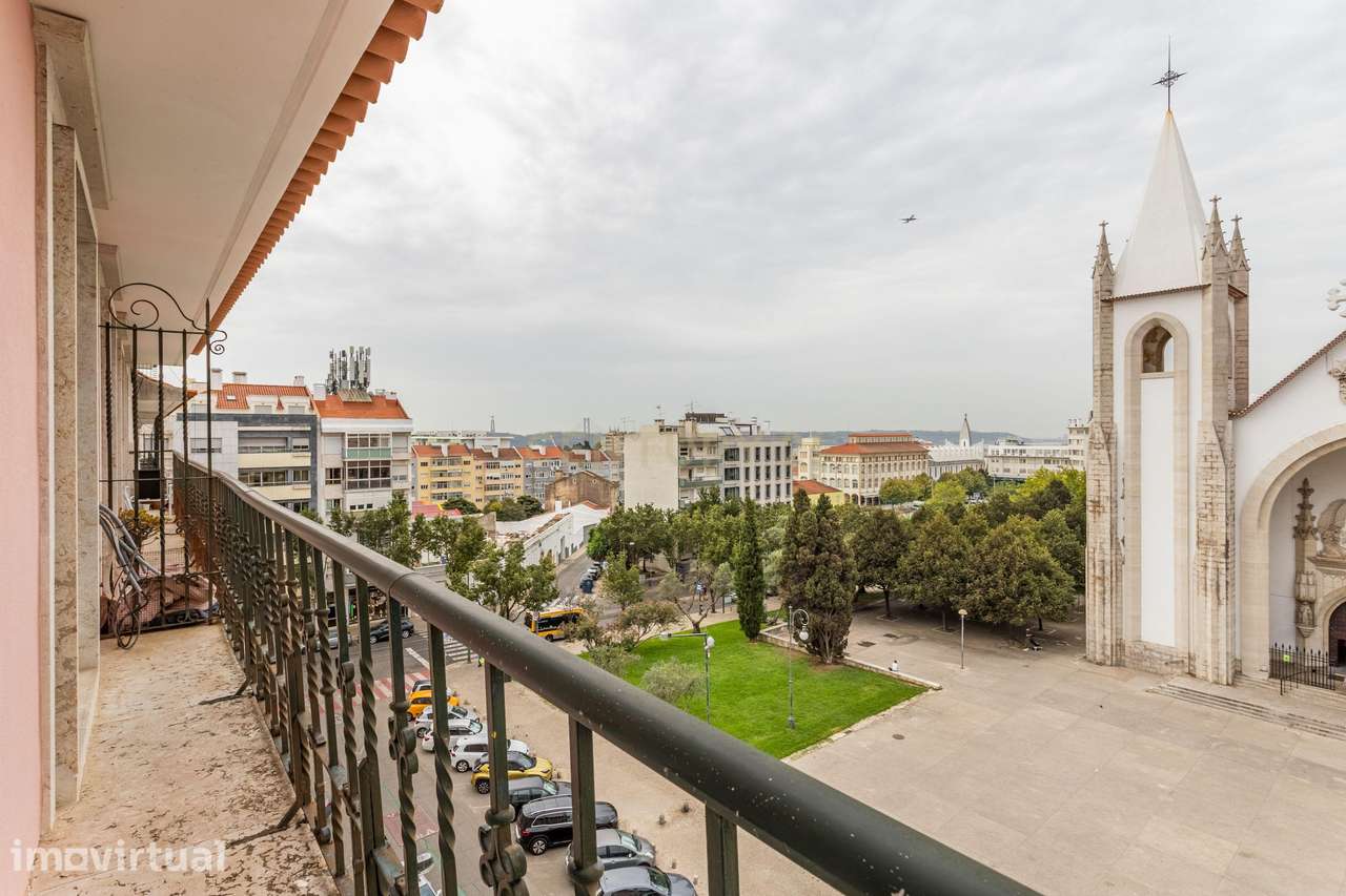 Apartamento T3 para arrendamento junto ao mercado de Campo de Ourique, - Grande imagem: 4/36