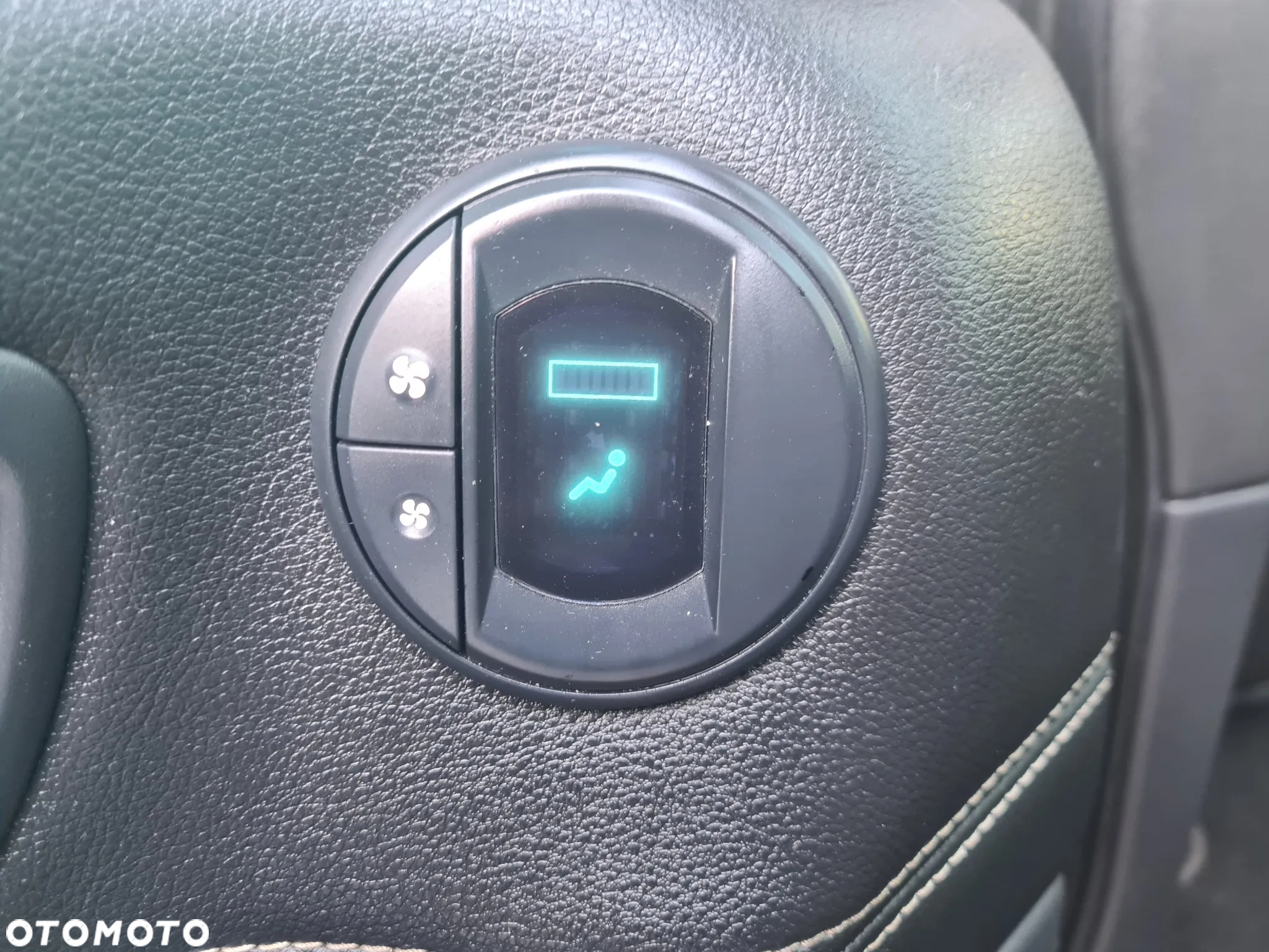 Renault Espace 2.0 dCi 175 FAP Initiale - 32