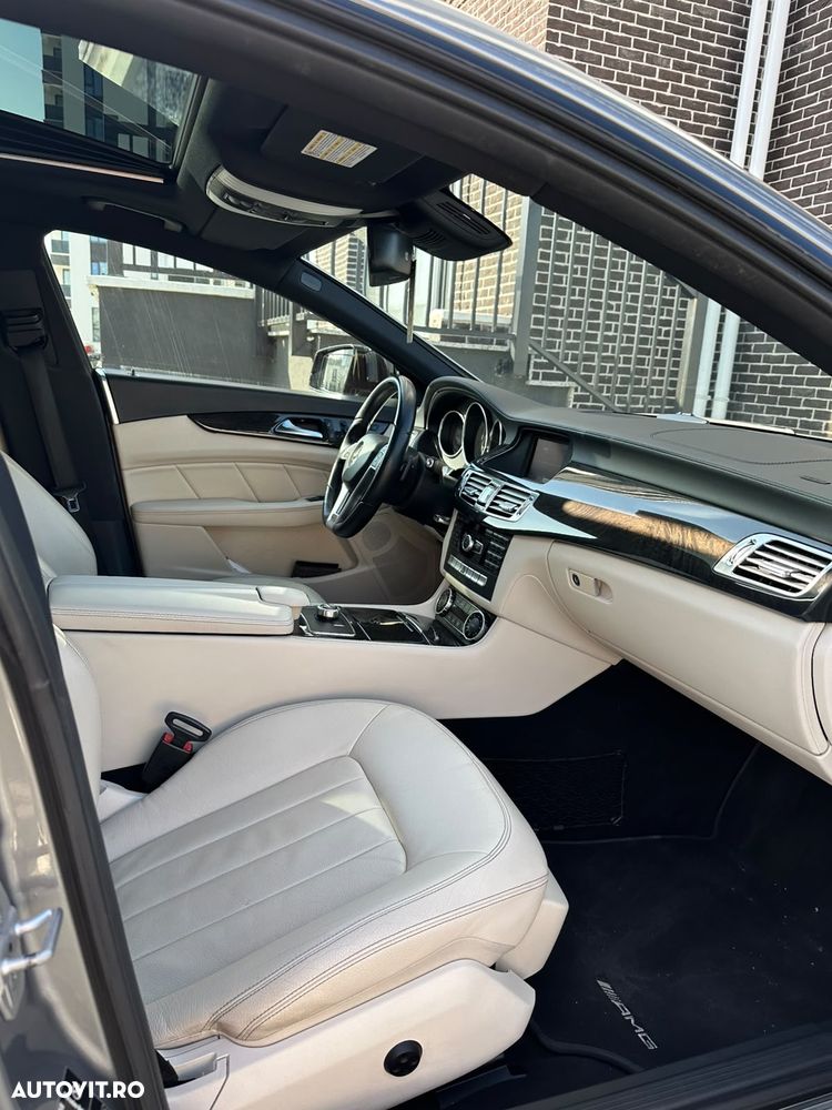 Mercedes-Benz CLS - 9