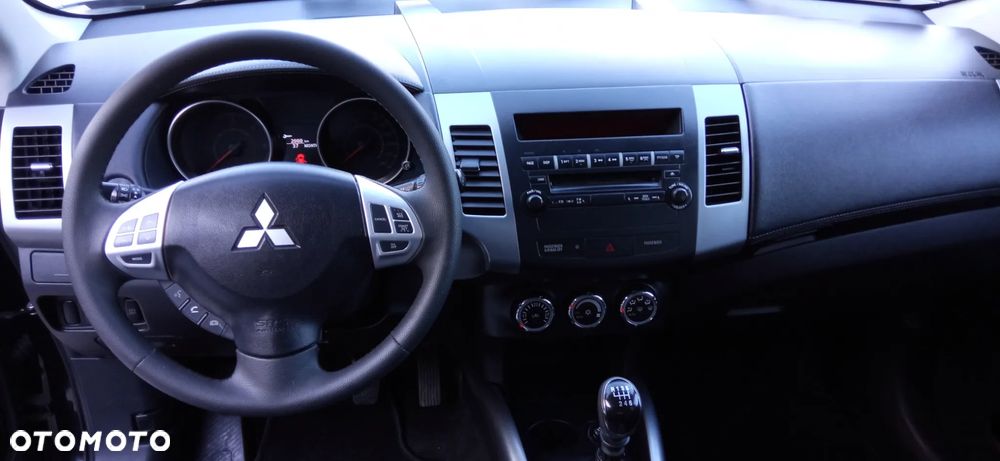 Mitsubishi Outlander - 20