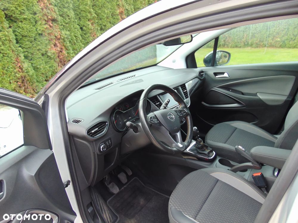 Opel Crossland X - 11