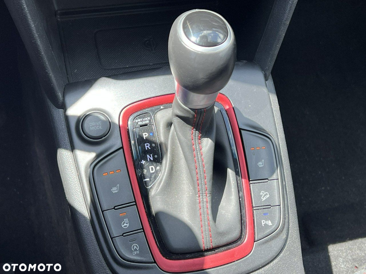 Hyundai Kona 1.6 T-GDI Premium DCT - 16