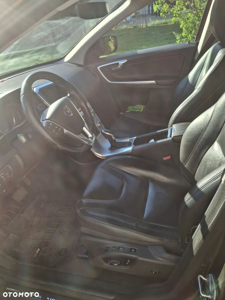 Volvo XC 60 D4 AWD Summum - 10