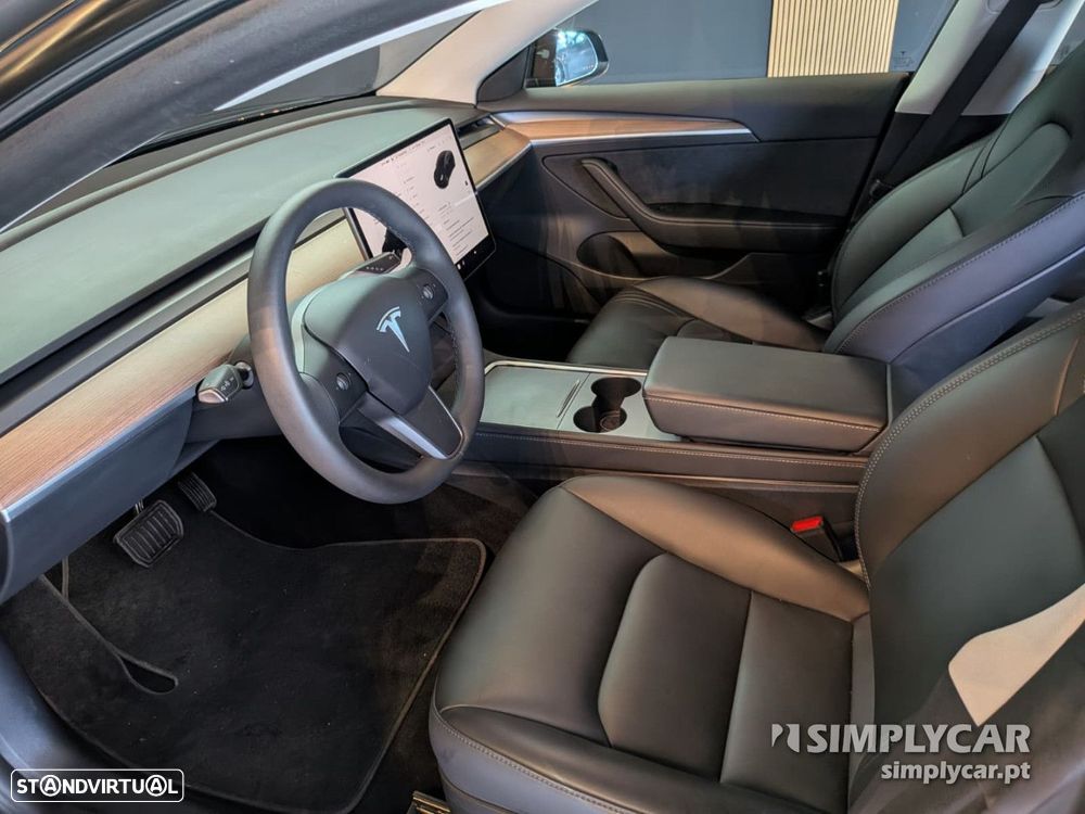 Tesla Model 3 - 7