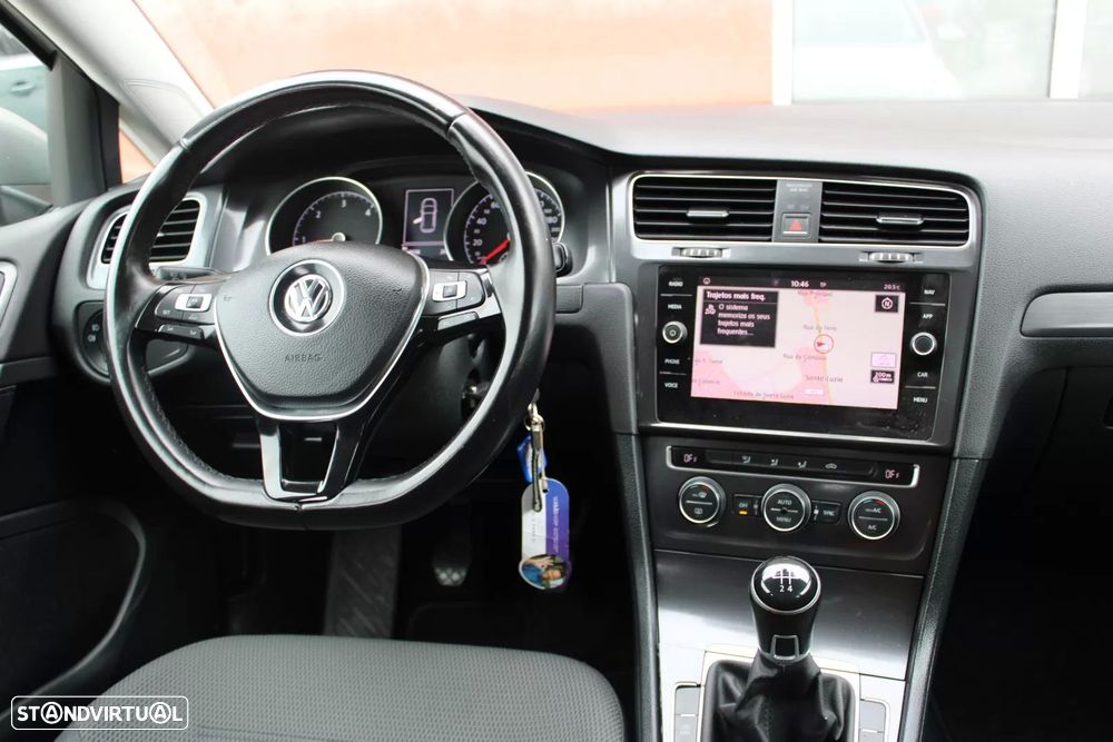 VW Golf 1.6 TDI Confortline - 18