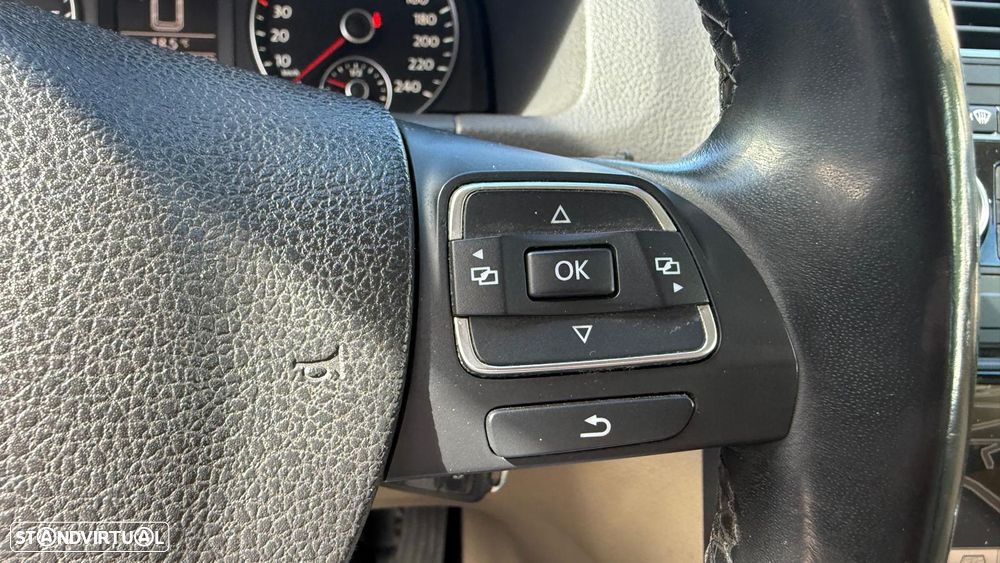 VW Touran 1.6 TDI DPF Highline - 25
