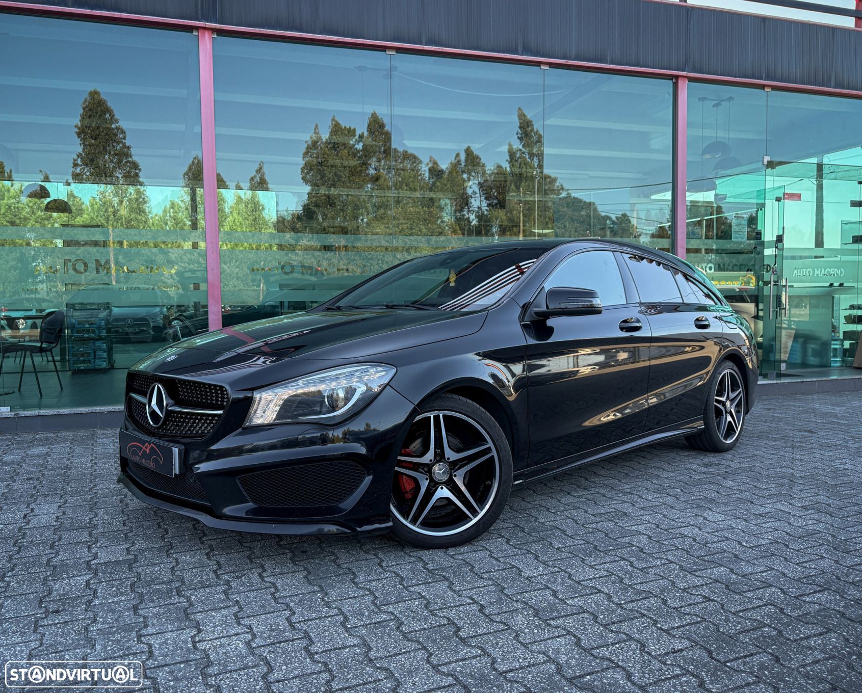 Mercedes-Benz CLA 200 d Shooting Brake AMG Line - 1