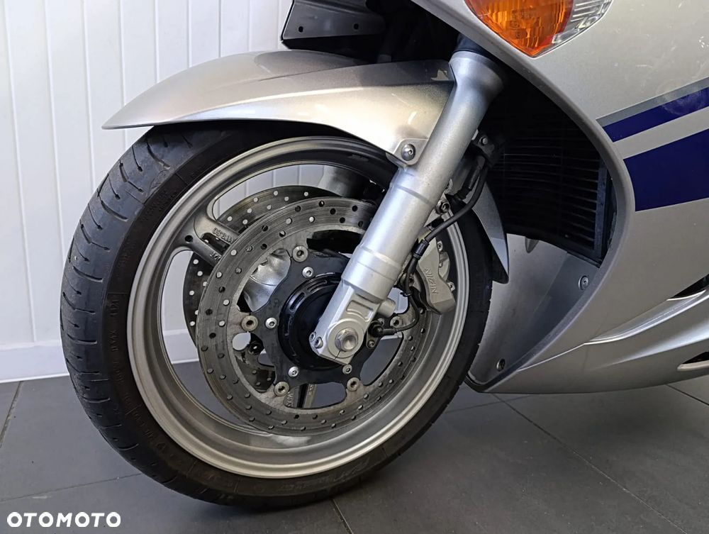 Yamaha FJR - 10